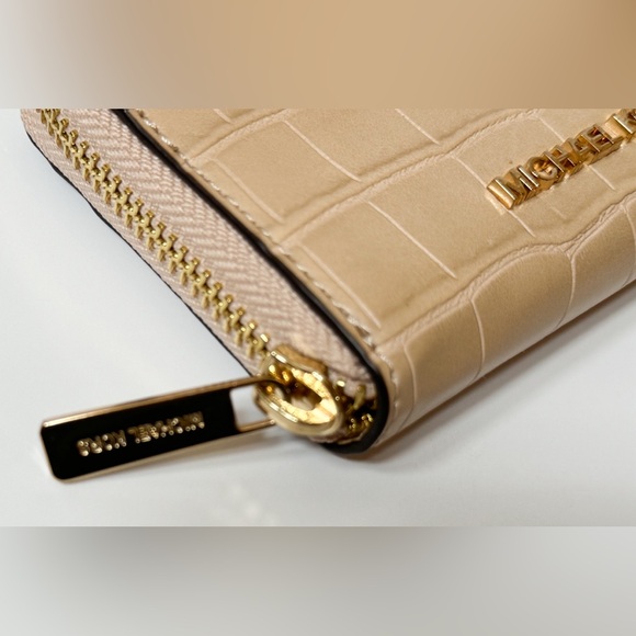 Michael Kors Jet Set Travel Card Case Wallet Exotic Embossed Buff - Picture 8 of 10